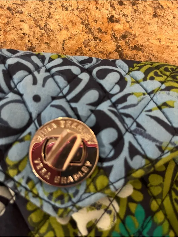 Vera Bradley‎ Quilted Wristlet in Blue, Green & Teal Floral Print - Image 4