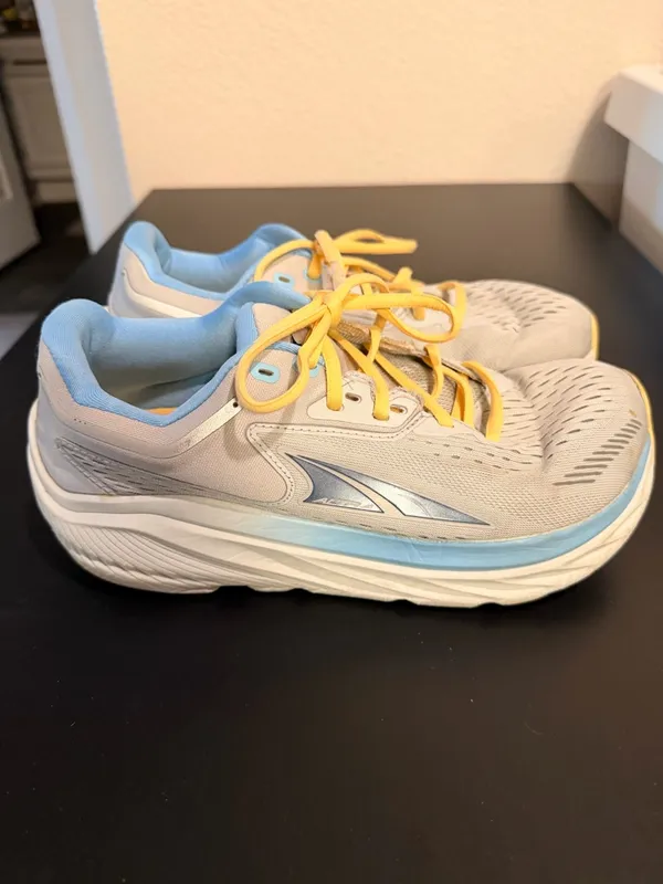 Altra Via Olympus Womens Gray Training Running Shoes US 8, Style# ALOA82CR224 - Image 3