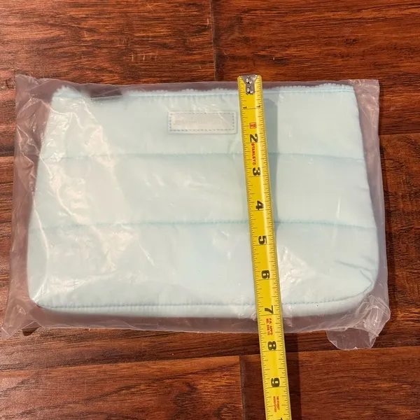 BRAND NEW SkinCeuticals Makeup Bag in Mint - Image 4