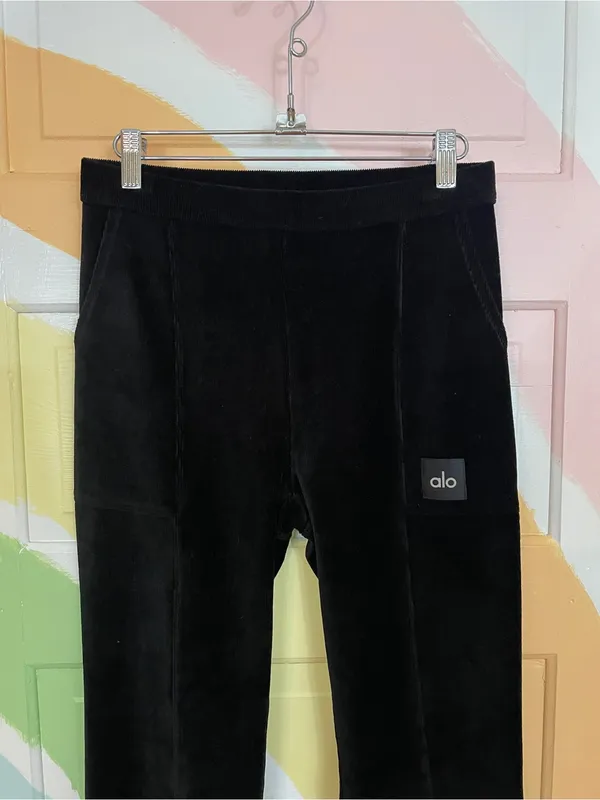 Alo Yoga Micro Corduroy Winter Break Set Mock Neck Quarter Zip & Pants ❤️🎀 - Image 6