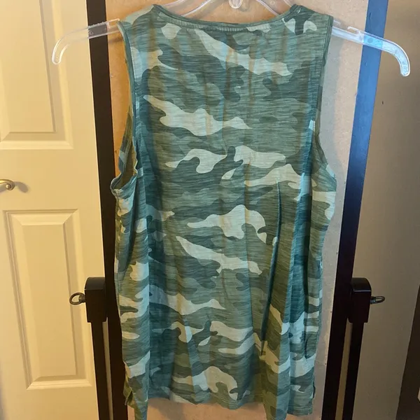 NWOT Old Navy camo tank top S - Image 6