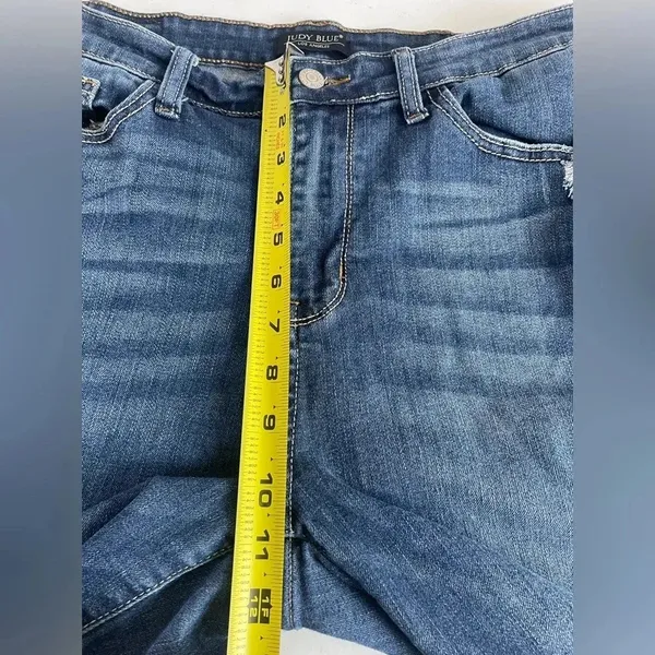 Judy Blue High Waisted Straight Fit Distressed Fray Hem Jeans 15/32 Plus EUC 021 - Image 8