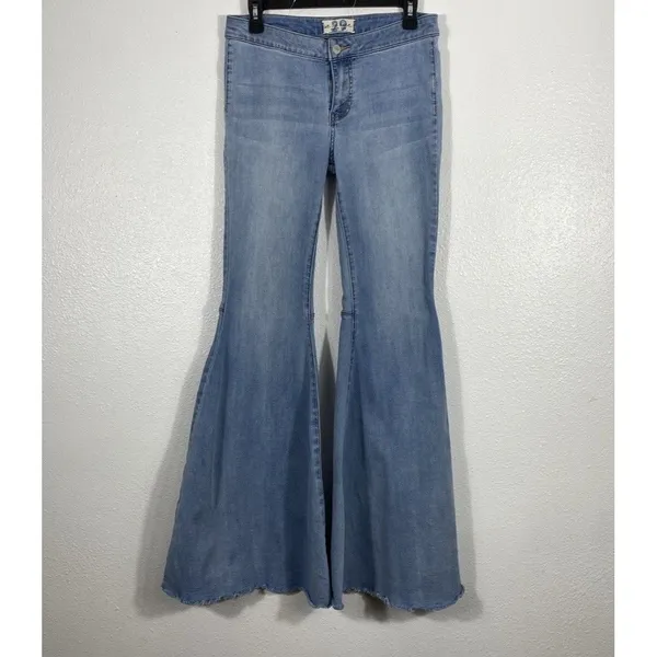 We The Free Flared Women's Jeans Light Blue Denim Raw Hem Stretch High Rise - Image 5