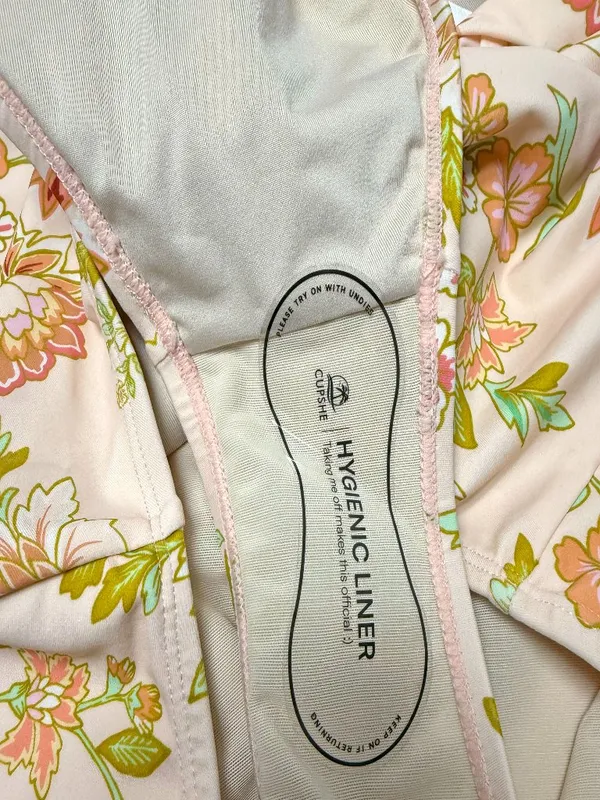 *NEW* Cupshe Floral Frenzy Tummy Control One-Piece Swimsuit - Image 11