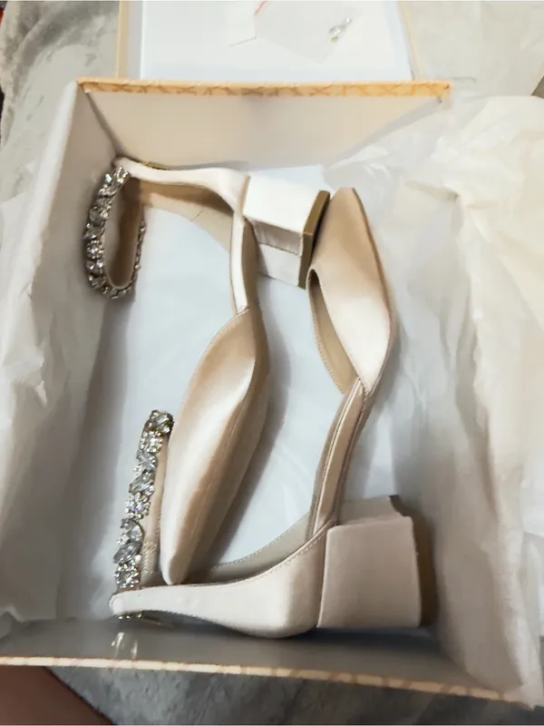 Jewel by Badgley Mischka Cathleen Block Heel size 8 New in Box! - Image 6