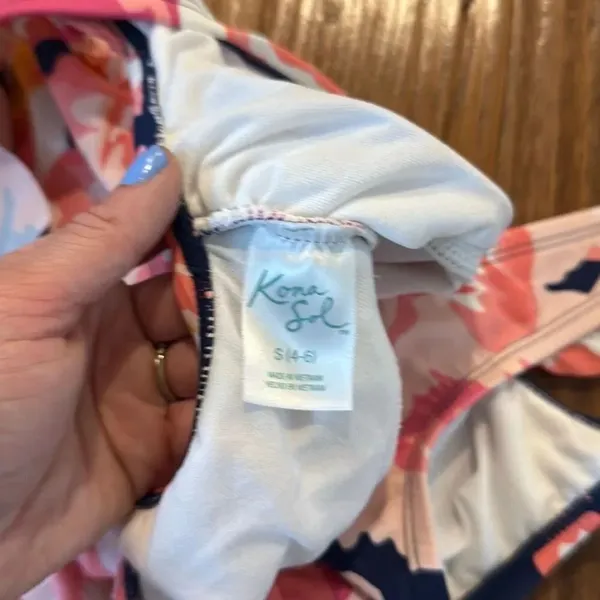 Kona Sol ruched tummy control ruffle sleeve floral one piece swimwear small 4/6 - Image 5