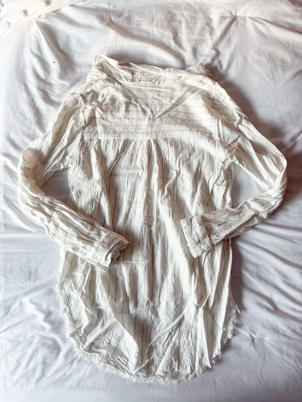 Altar’d State White Button Down Frayed Hem Blouse Size Small - Image 2