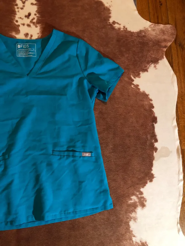 Figs Technical Collection scrub top  size medium  - Image 2
