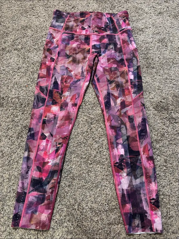 Lululemon Fast & Free 7/8 Tight II 25" size 8 - Image 2