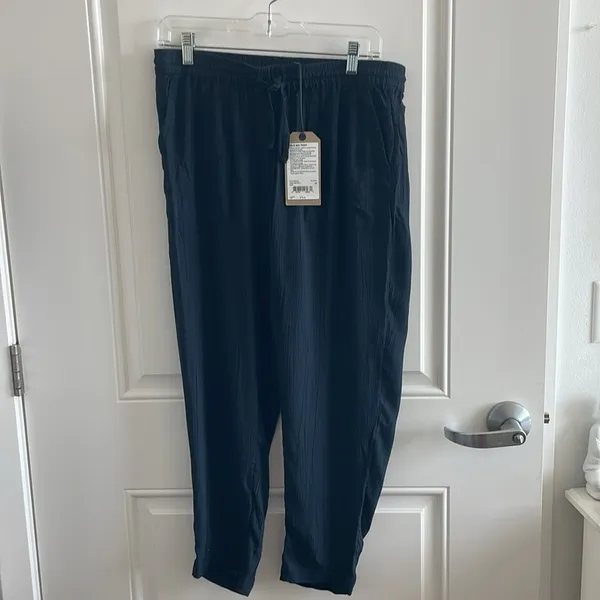 NWT PrAna Women’s Hele Mai Pant Black Casual Pants - Size Medium - Image 2