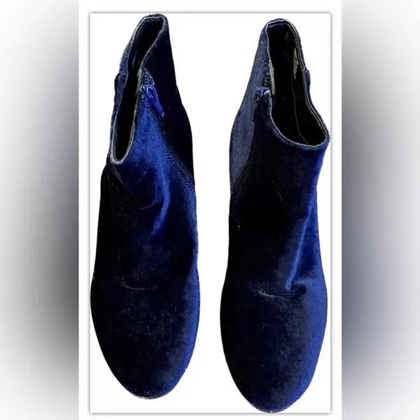 Steve Madden blue velvet booties - Image 2
