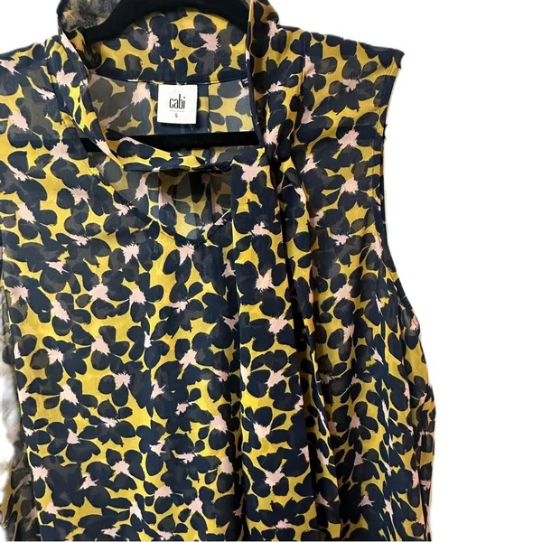 Cabi‎ By Anthropologie Flynn Floral Tie Top Size Large - Image 9