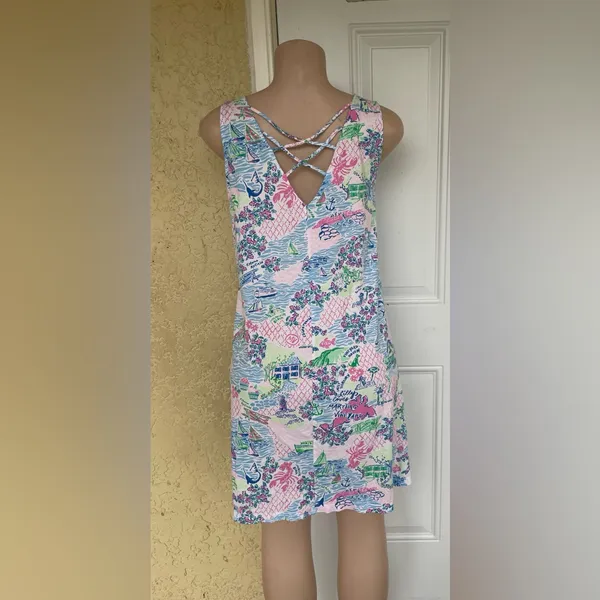 Lilly Pulitzer Floral Print Dress with Gold Accents - Image 3
