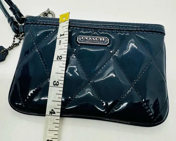Coach Women's Dark Blue Poppy Patent Leather Coin Wristlet Purse - Image 10
