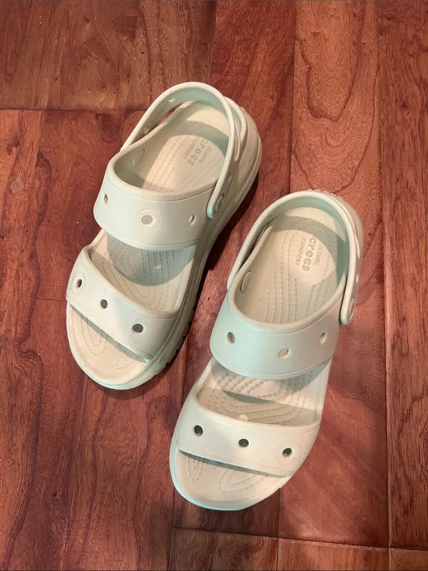 Crocs Women’s Mega Crush Sandal Bone Size 7 - Image 4