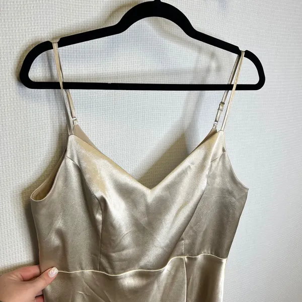 Birdy Grey Champagne Gold Satin V-Neck Spaghetti Strap‎ Maxi Dress Slit Large - Image 2