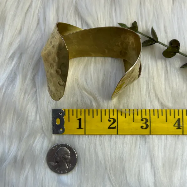 Vintage Brass twist hammered wide cuff bracelet - Image 4