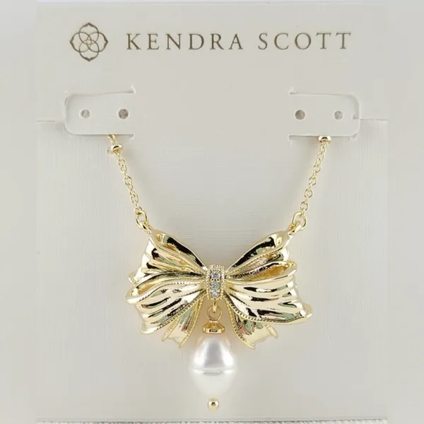 Kendra Scott x LoveShackFancy Pearl Bow Necklace and Matching Earrings - Image 2