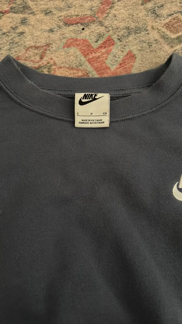 Nike Sweatshirt Crewneck Women’s - Image 2