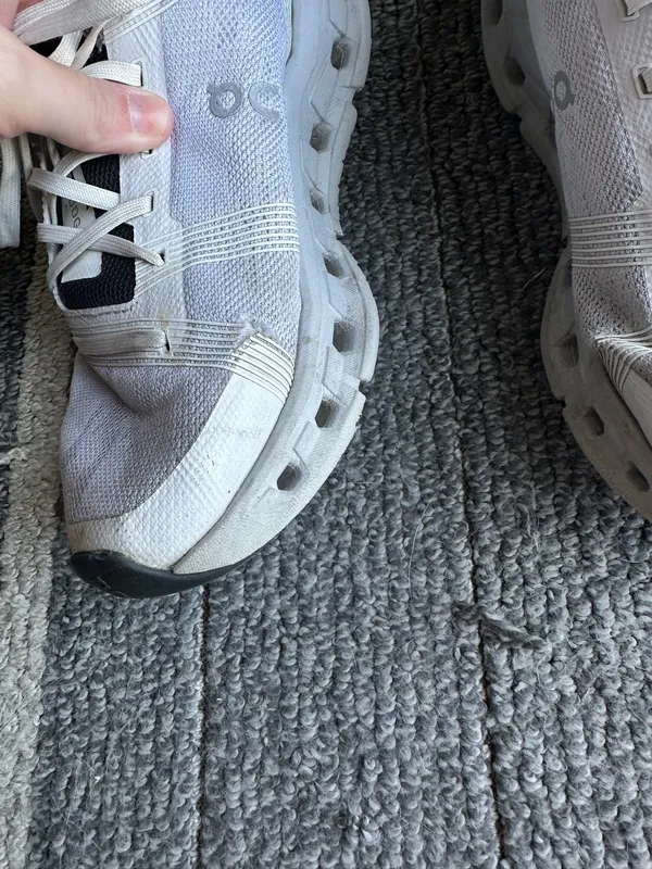 On Cloud shoes  - Image 2