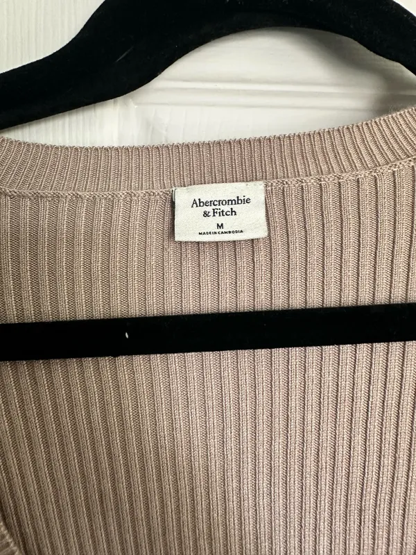 Abercrombie Cropped Sweater Tan - Image 3