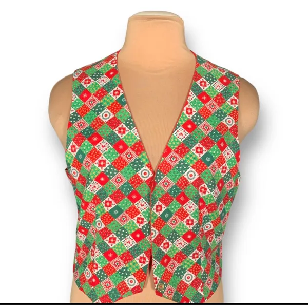 Vintage Christmas Patchwork Vest Handmade Red Green Quilt Holiday Cottagecore - Image 6