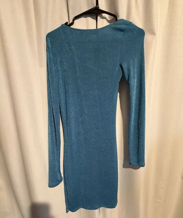 PrettyLittleThing Blue Acetate Slinking Asymmetric Neck Long Sleeve Dress - Image 4