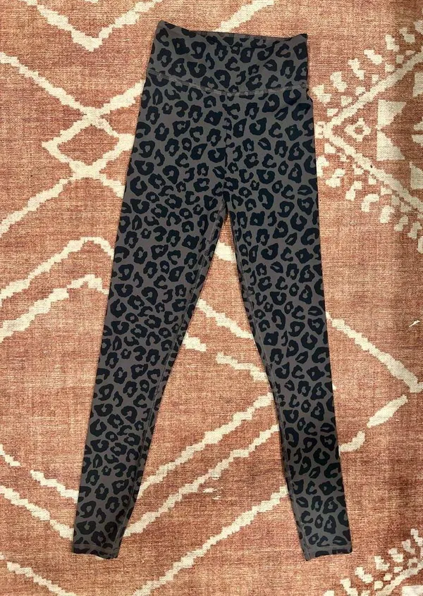 Abercrombie & Fitch XXS Cheetah print High Waisted Leggings Gray Black - Image 2