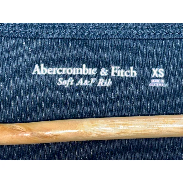 Abercrombie & Fitch Soft AF Black Ribbed Knit Keyhole Short Sleeve Blouse Sz XS - Image 3