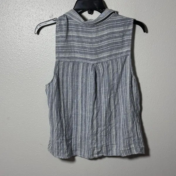Hollister Women Gray Stripes Sleeveless‎ Button Down Shirt size L. - Image 5