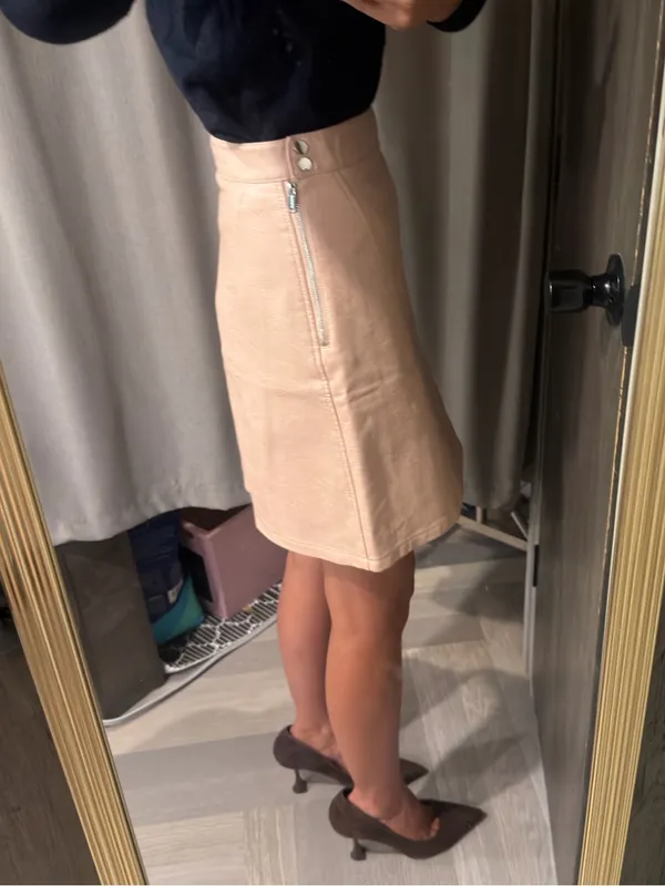 Zara Vegan Leather Mini Skirt in Pale Pink Size XS - Image 2