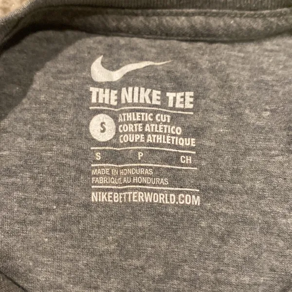 Nike gray tshirt - Image 3
