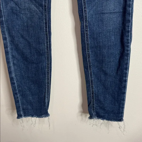 Judy Blue Skinny Fit Dark Wash Blue Stretch Denim Jeans Distressed Detais sz 28 - Image 8