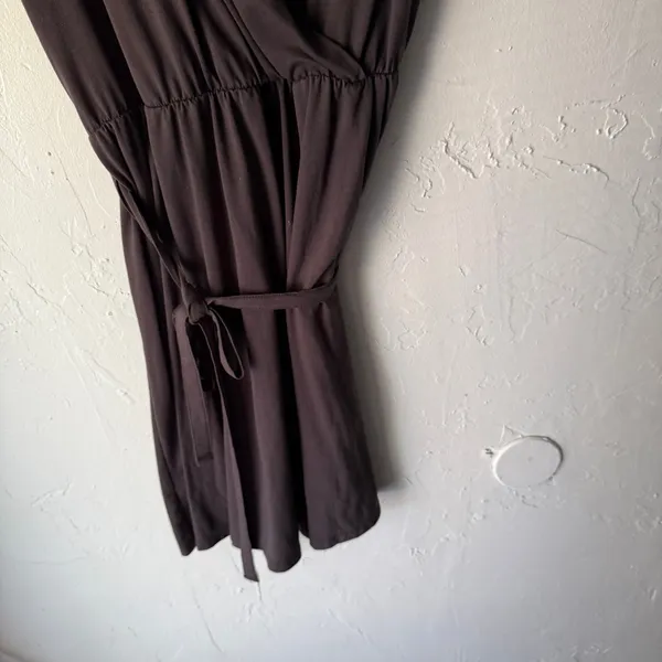 Uniqlo Brown Sleeveless Faux Wrap Dress‎ with Belt Size Small Clean Girl - Image 3