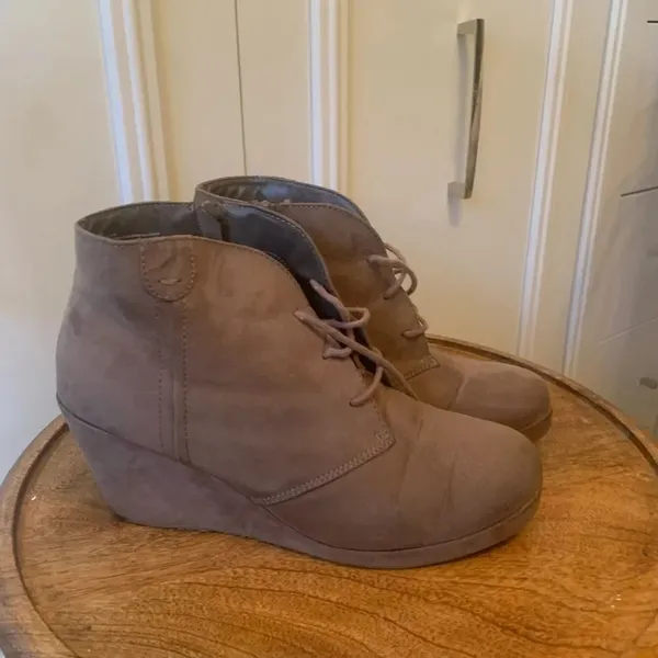 Merona Tan‎ Faux Suede Booties - 10M - Image 2