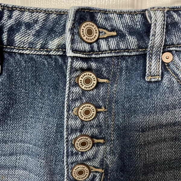 Kancan Jovana ultra‎ high rise distressed cuff button fly jean shorts size 27 - Image 4