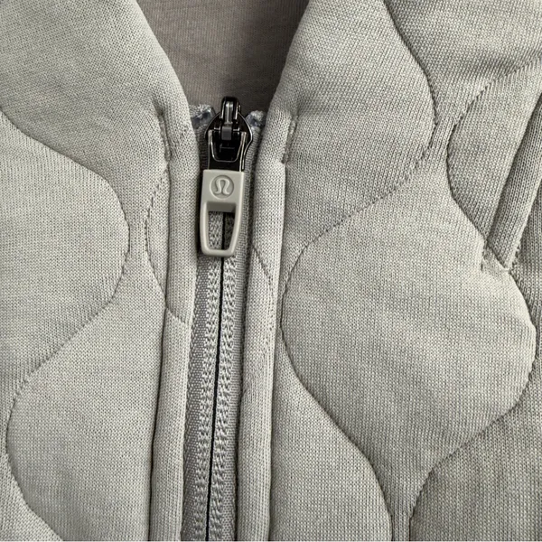 Lululemon Quilted Bomber Jacket Women’s 2 Riverstone Sage Green Cropped LW3HFMS - Image 3