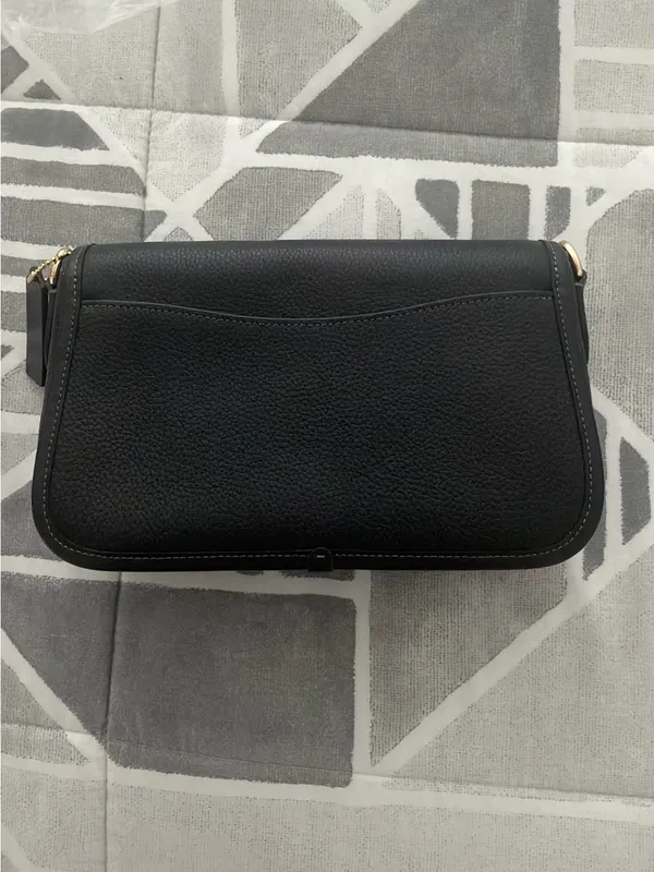 Coach Hadley Shoulder Bag - Image 3