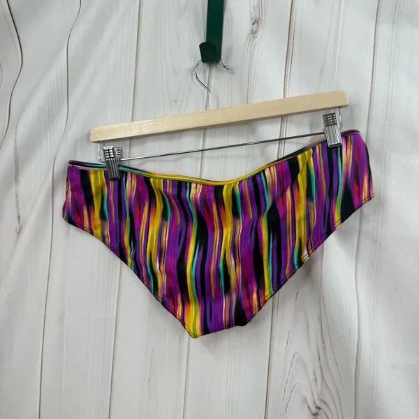Express Women’s Large Purple Patterned Bikini Swim Beach Ocean Pool - Image 6