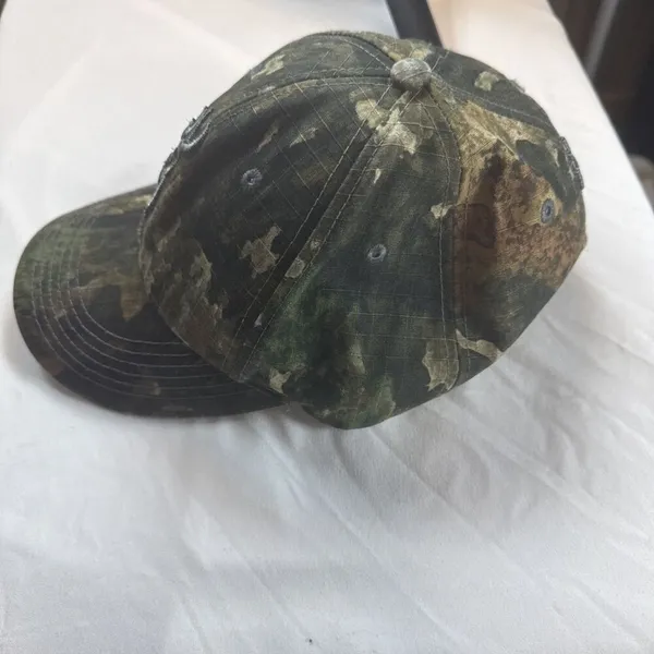 Browning Women’s Camo Baseball Cap Preowned - Image 4