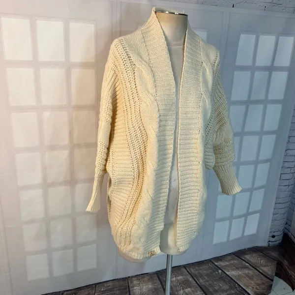 🔥🔥 5/$25 sale 🔥🔥 Simply Southern Cream Cable Knit Cardigan Size Small - Image 2