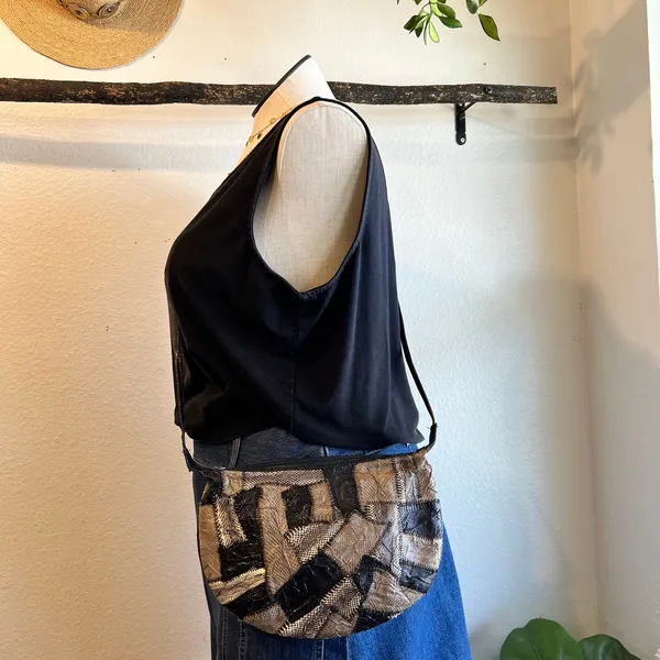Vintage 90s Snake Skin Leather Small Zip Closure Small Crossbody Bag - Image 13