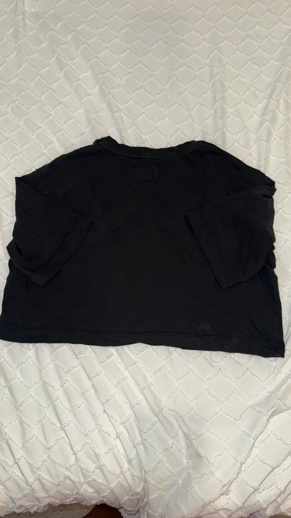 BDG Urban Outfitters Black Cropped Tee - Image 3