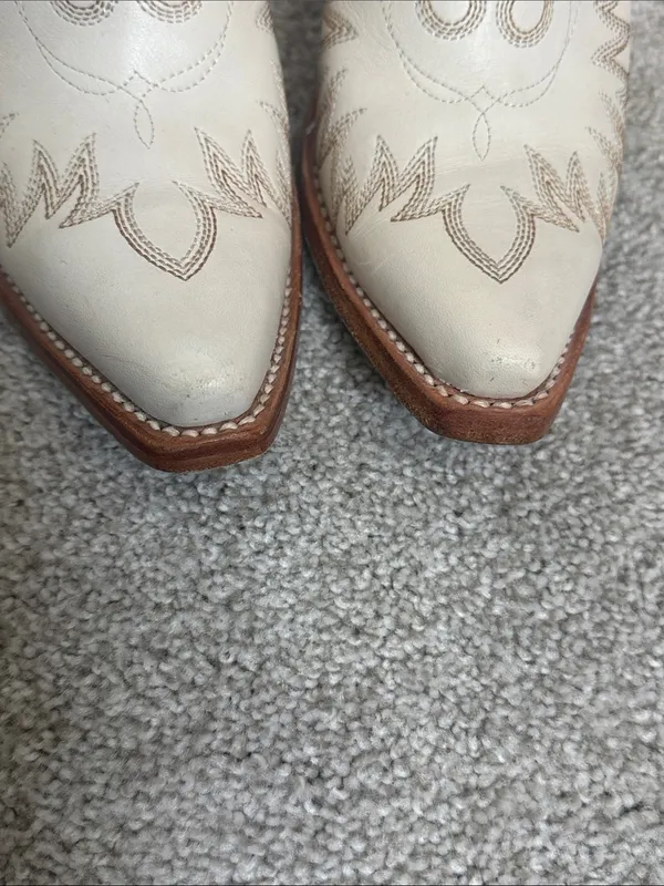 Women’s Cream Western-Style Leather Ankle Boots - Image 7