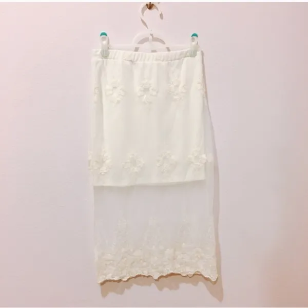 Urban Outfitters White lace sheer skirt - Image 3