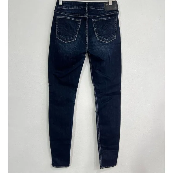 Silver Jeans Stevie Jeans Women's 27x31 Fit 30 Tapered Skinny Stretch Wisker Dark Wash - Image 2