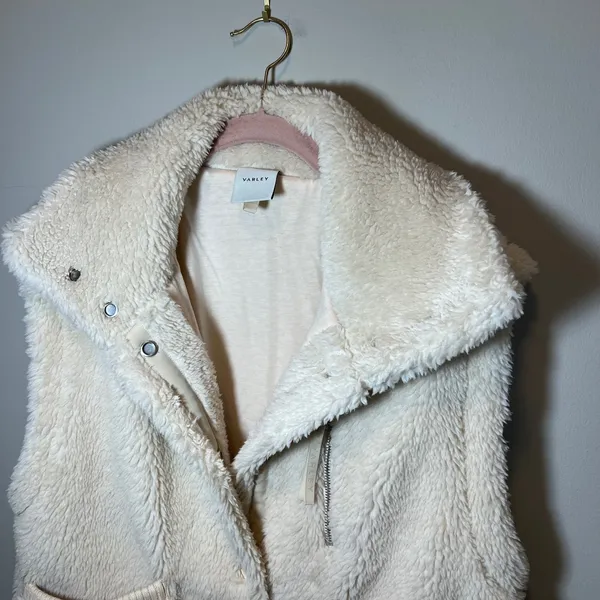 Varley Balter Relaxed Sherpa Gilet Vest Cream Faux‎ Fur Women's Medium - Image 3