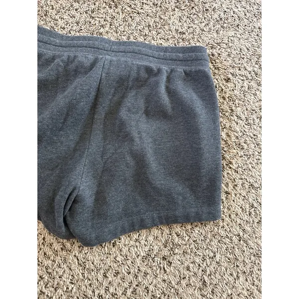 Amazon Essentials Women's Gray Sweat Shorts Size Medium‎ - Image 7