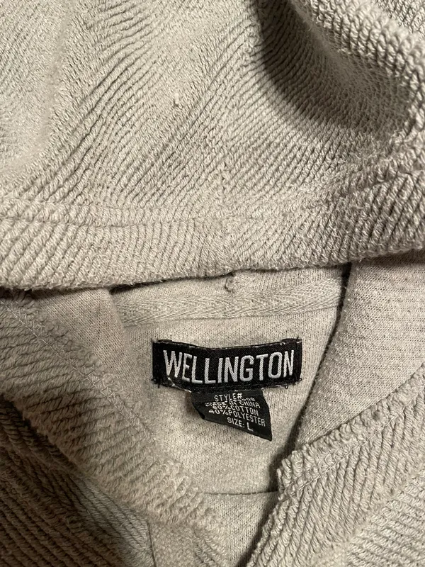 Grey Beach Sweatshirt Size L - Image 3