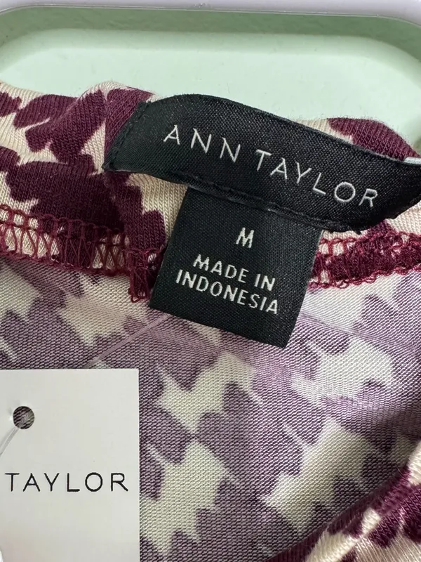 Ann Taylor Mock Neck Houndstooth Blouse Burgundy Cream Medium NWT Popover - Image 8